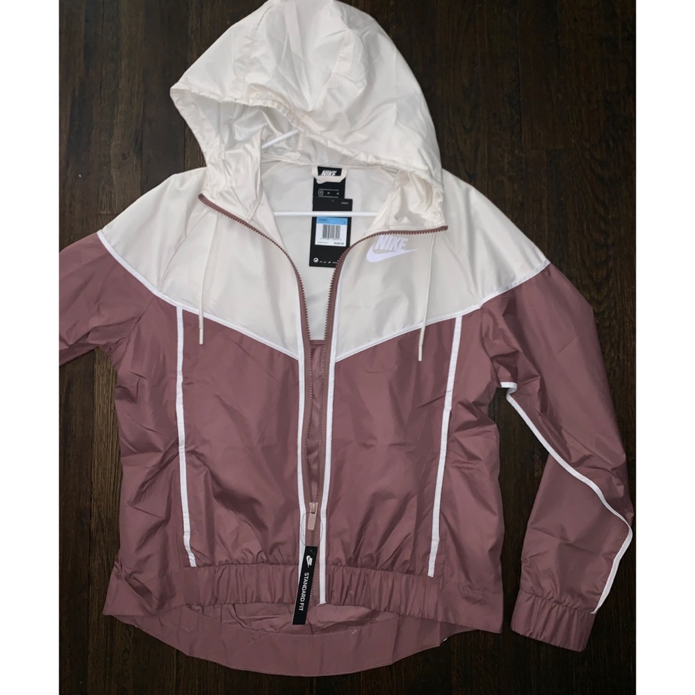 Nike Women’s Windrunner Jacket